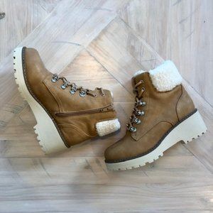 NEW Girl's Folksy Faux Shearling Lined Ankle Boots Size 5 / Women's 7